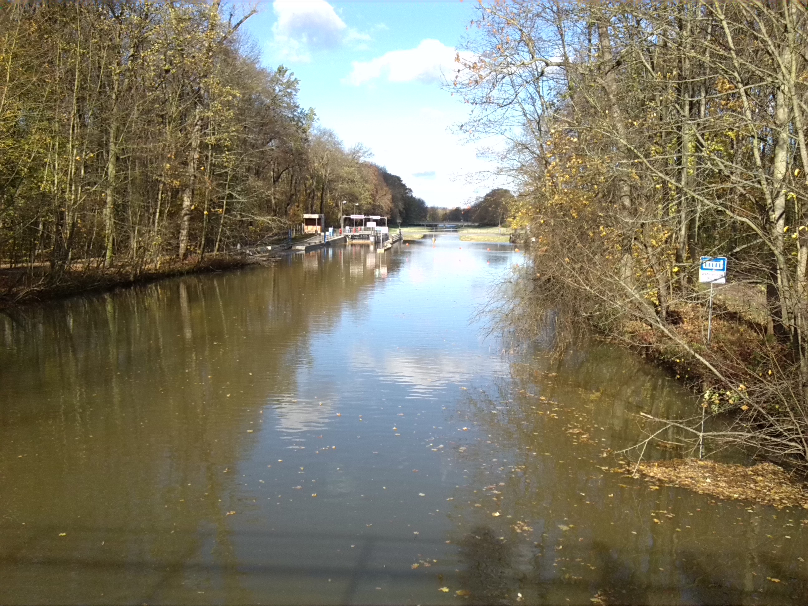 Blick Von Pleißebrücke Zwischen Streitholz & Der Beipert Zur Connewitzer Schleuse