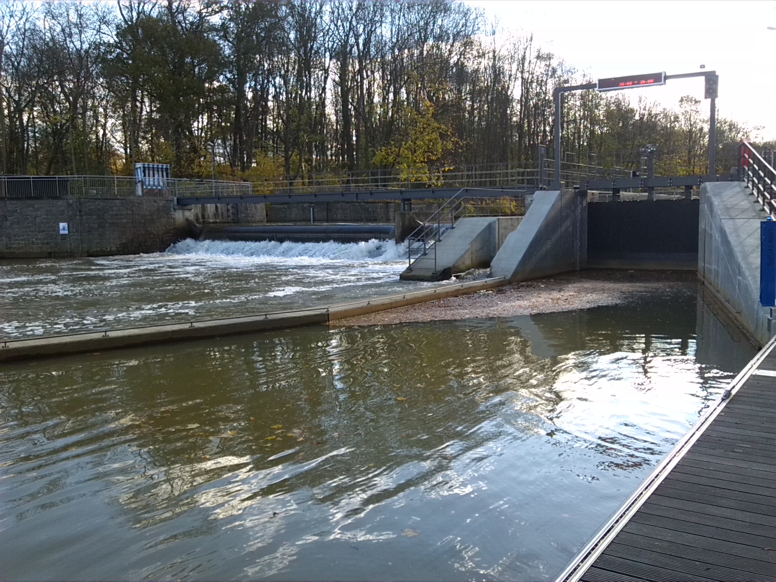 Blick Zu Schleuse Connewitz & Einlauf Pleißemühlgraben Vom Der Beipert Aus (1)