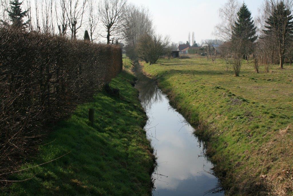 2-Blick Rieda Aufwärts Von Brücke Niemberg