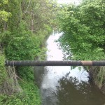 10-Blick Von Brücke Köthensche Straße Fuhneaufwärts Unweit Mündung In Saale (1)