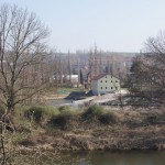 118-Blick Von Weg Am Ostrand Zickeritzer Schweiz Über Schleuseninsel Nelben Zu Buchtenwasserkraftwerk In Rothenburg