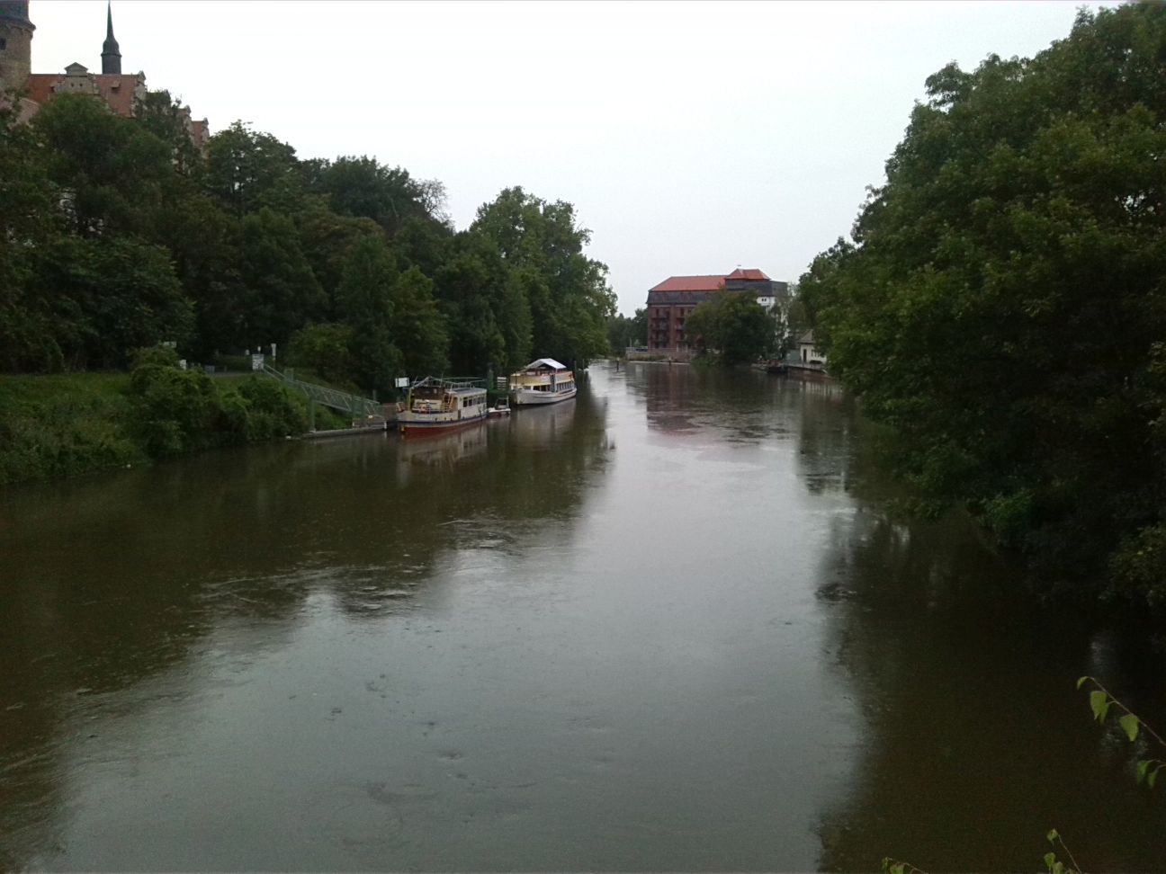 96-Merseburg Blick Von Brücke Neumarkt Saaleaufwärts (1)