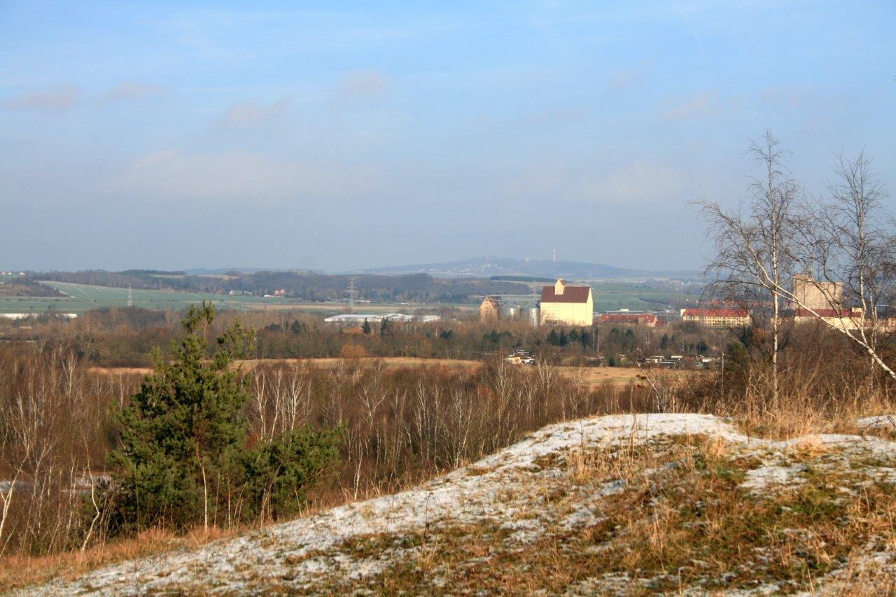 22-Blick Von NSG Brandberge Nach Norden über Saaletal & Speicher Brachwitzer Straße Zum Petersberg