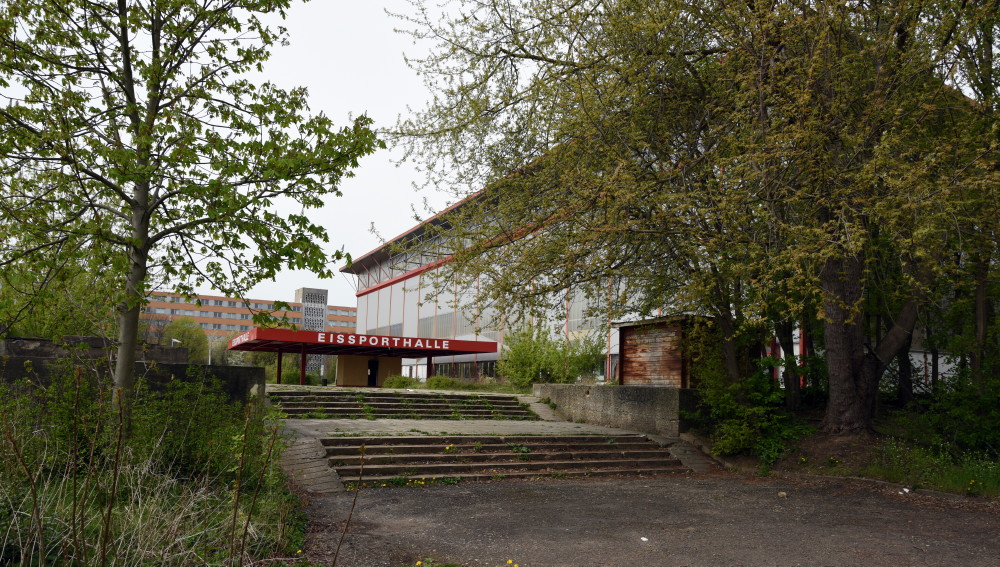 32-Halle-Saale-Schleife Blick Nach Nordwesten Eissporthalle