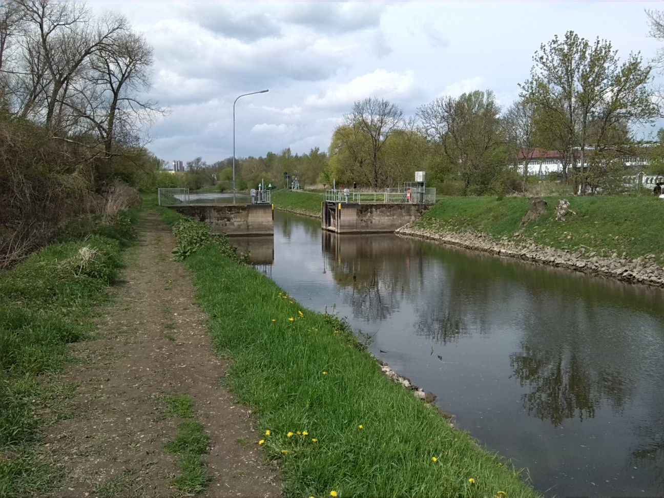 27-Blick Schleusengraben Nach Norden Mit Fluttor (1)