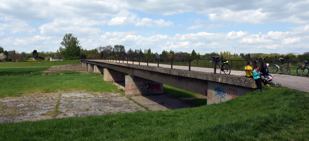 30-Oberthau Brücke Über Weiße Elster Blick Nach Nordwesten
