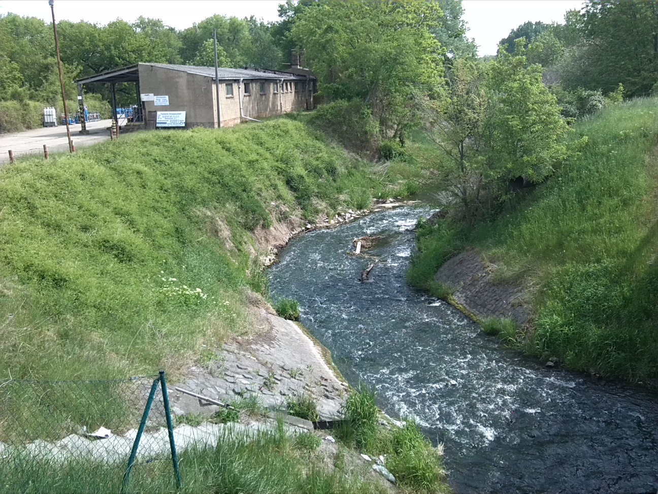 5a-Bernburg Brücke Köthensche Straße B185 Blick Fuhn Abwärts Nach Nordosten In Richtung Mündung IN Saale (1)