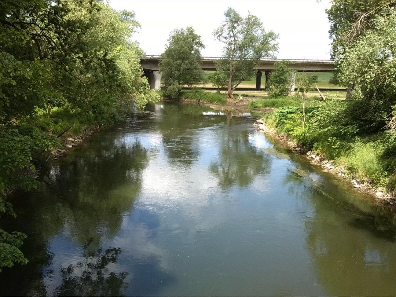 19a-Neugattersleben Blick Mühlgraben Aufwärts Nach Nordwesten Zu Abzweig Von Bode (2)