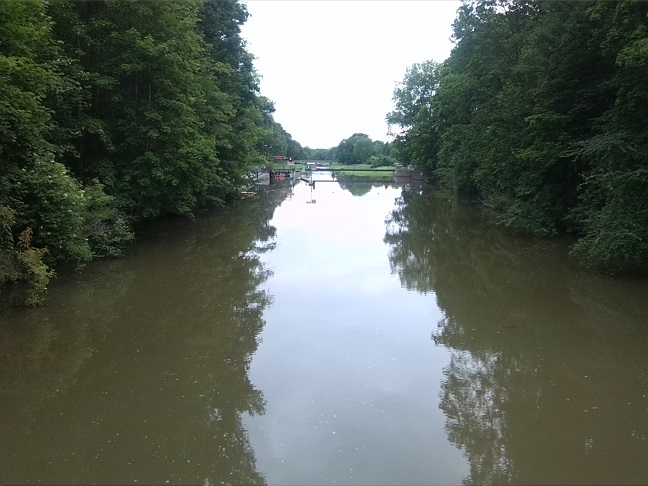 32a-Leipzig-Connewitz Pleiße Blick Von Brücke Streitholz & Der Beipert Flussabwärts Nach Norden Zu Wehr & Schleuse (1)