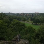 12a-Blick Von Felsen Amselgrund Nach Nordosten Über Talstraße & Saale Zu Bergzoo & Burg Giebichenstein & TMG (1)