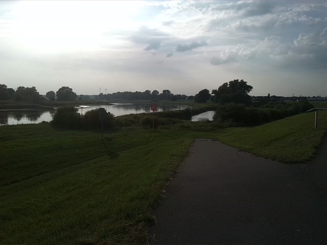 30a-Blick Elbeabwärts Bei Gallin (1)