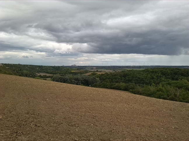 53a-Salzatal Höhnstedt Blick Von K2315 Nach Südosten Zu Salzigen See & Teutschenthal & Korbetha (1)
