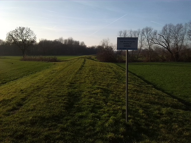 47a-Leuna Saaleaue Bis Merseburg Südostteil Am Weg Südwestlich Mittelkanal Blick Nach Südwesten Entlang Deich (1)