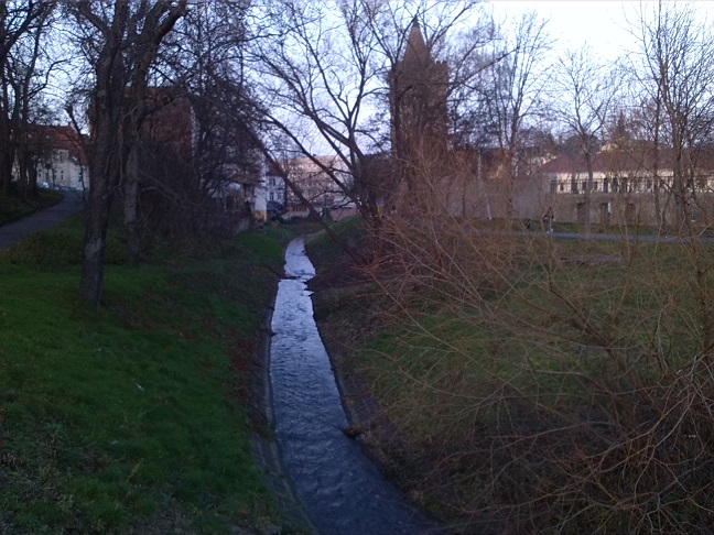 93a-Merseburg-Blick Von Brücke Schulstraße Auf Klia Abwärts In Richtung Eulenturm Nach Nordosten (2)
