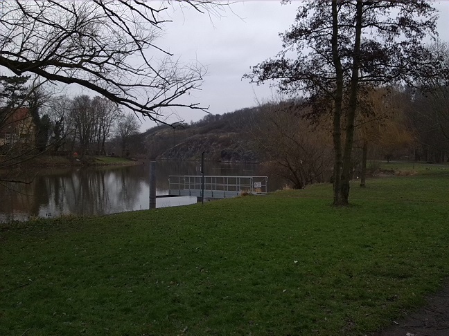 17a-Blick Von Saalepromenade Nördlich Amtsgarten Nach Nordosten Zu Klausberge (1)
