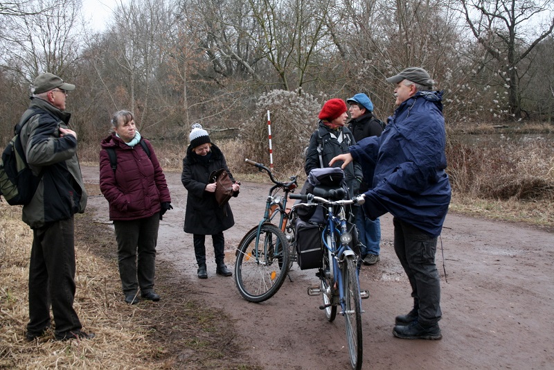 21a-Halle Untere Aue Weg Zwischen Pulverweiden & Rabeninsel
