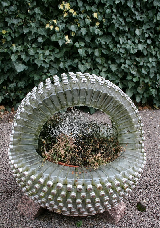 23a-Halle Planena Blumenkorb Aus Flaschen