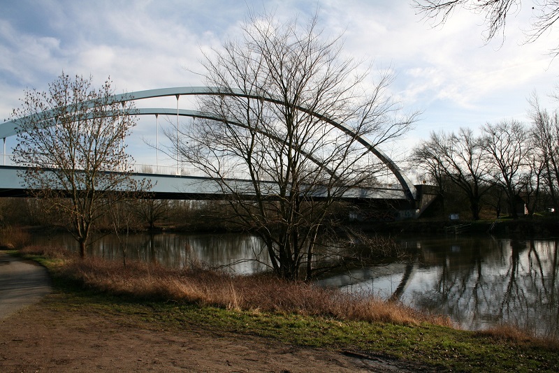 58a-Halle Blick Auf Röpziger Brücke Saaleaufwärts Nach Südosten