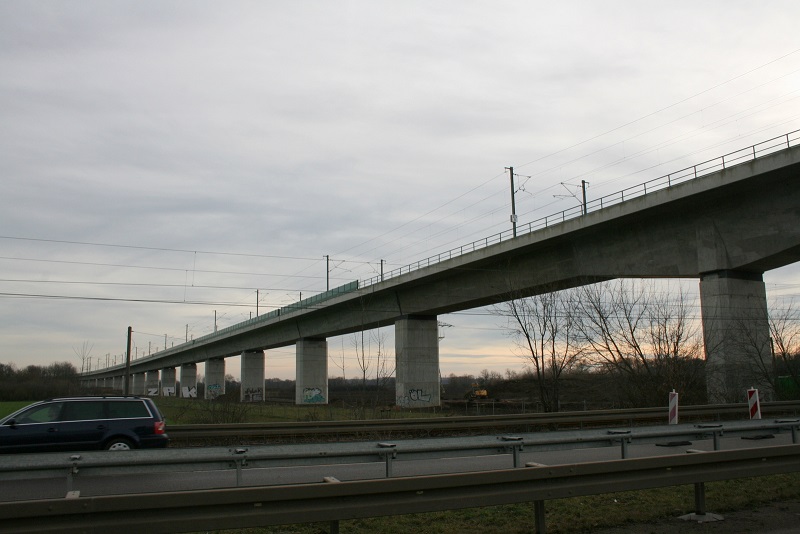 6a-Halle Merseburger Straße B91 Blick Auf ICE-Strecke Nach Osten