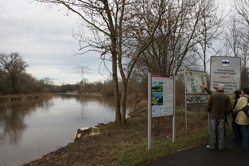9a-Halle Planenaer Landstraße Blick Auf Saale Flussabwärts Nach Südwesten