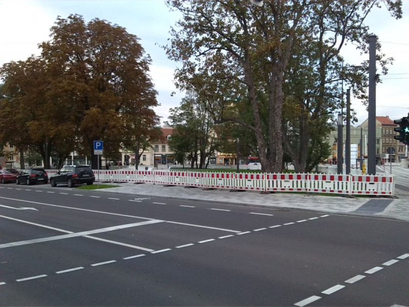 2-halle-blick-aus-magdeburger-strasse-ecke-am-steintor-auf-park-nach-nordwesten-norden-2