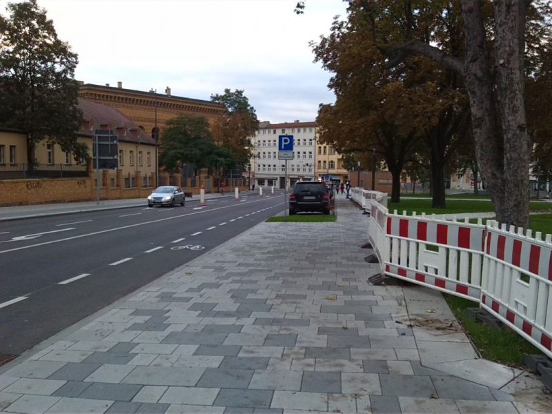 3-halle-blick-aus-magdeburger-strasse-ecke-am-steintor-nach-westen-in-richtung-grosse-steinstrasse-2