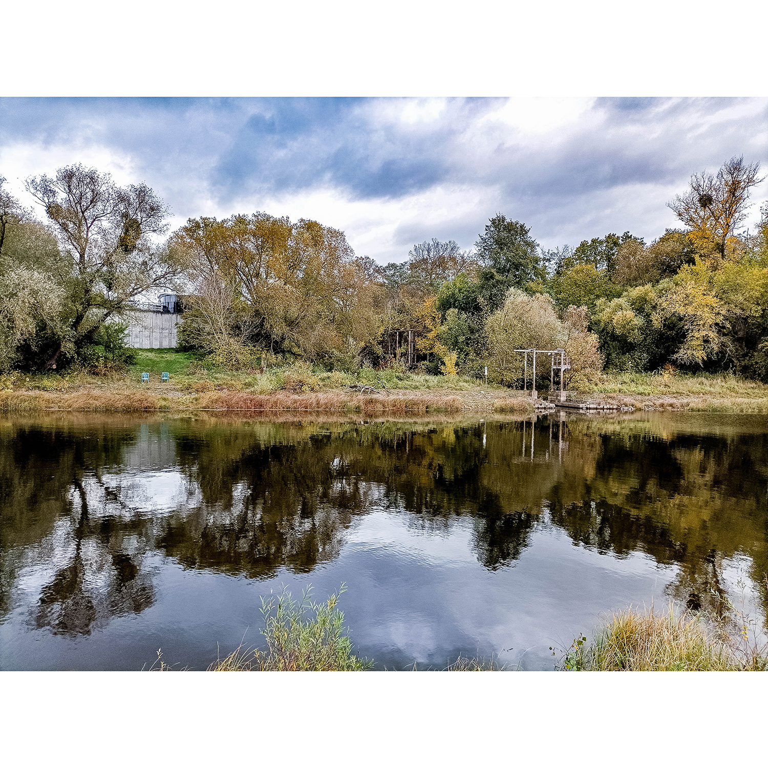 22-Dessau-Roßlau-Roßlau - Unterluch-Nordwestspitze - Blick nach Nordosten auf Altabwassereinlauf & Industriehafen Roßlau