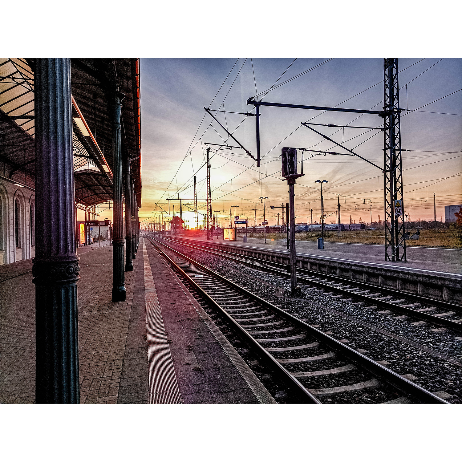 01-Nordhausen-Hauptbahnhof-Bahnsteig 01 - Blick nach Südosten