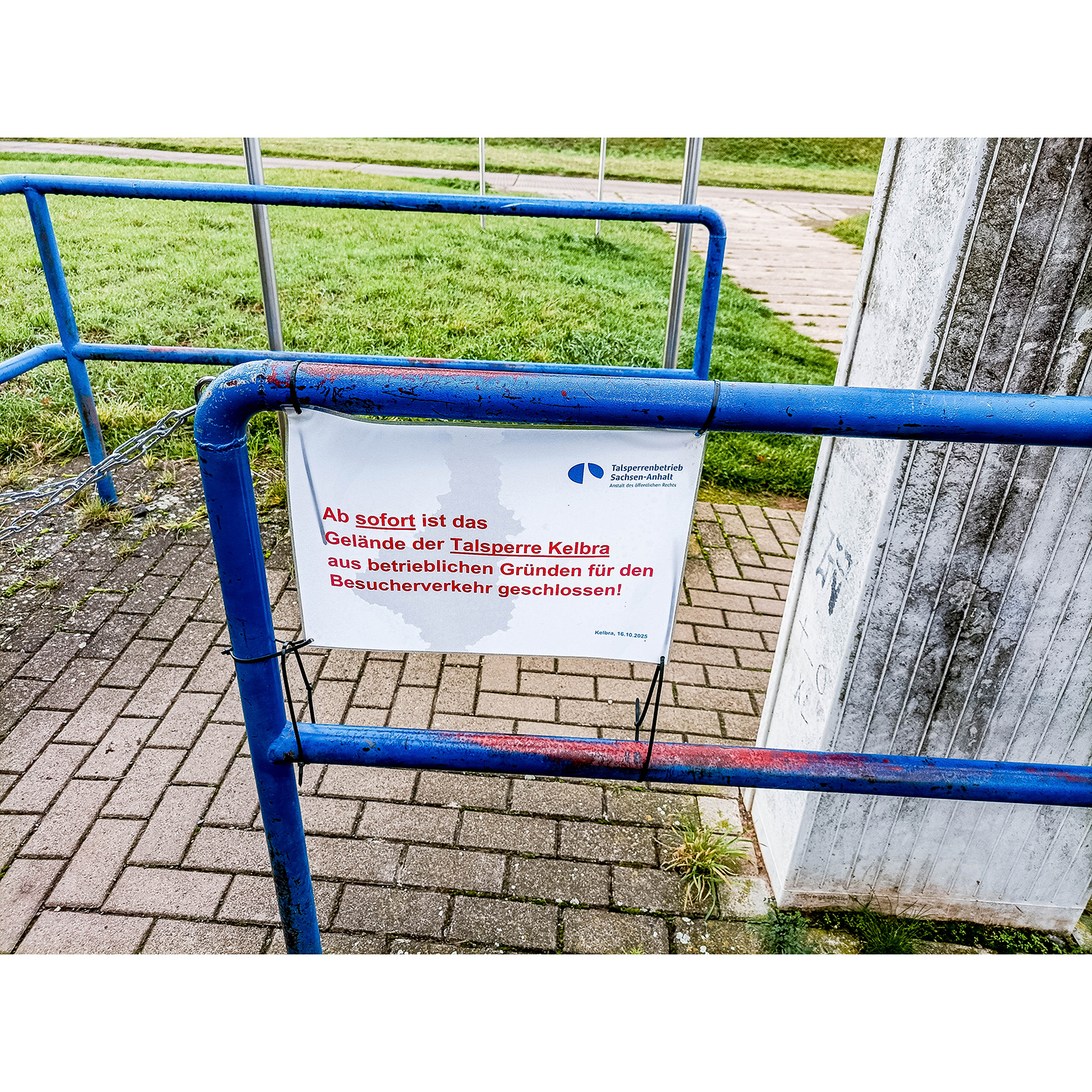 21-Goldene Aue - Kelbra - Verbindungsweg Triftstraße - Helmestausee - Höhe Vogelbeobachtungsturm - Blick nach Südwesten auf Damm Helmestausee