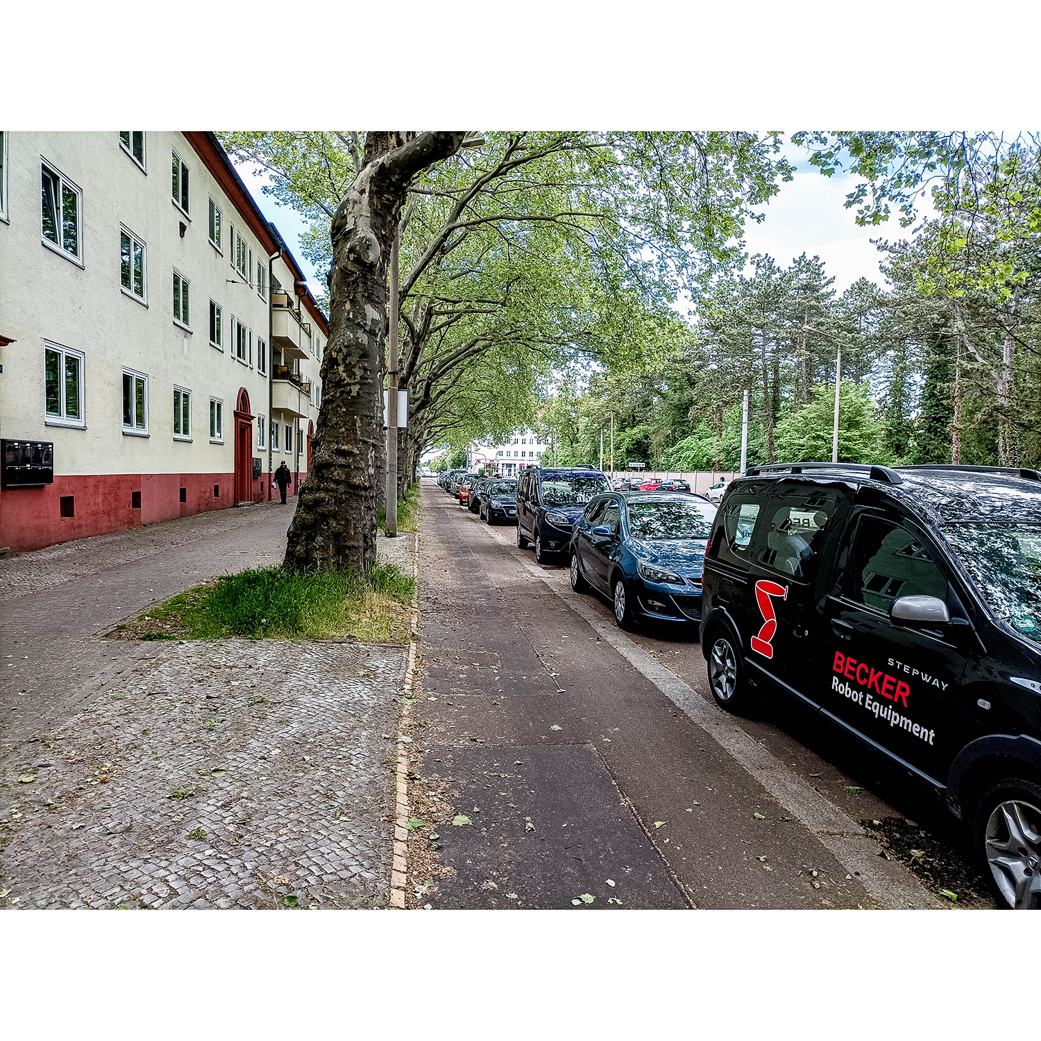 02-Halle-Stadtbezirk Süd - Höhe Elsa-Brändström-Straße 206 - Blick nach Nordwesten auf Elsa-Brändström-Straße & Südfriedhof